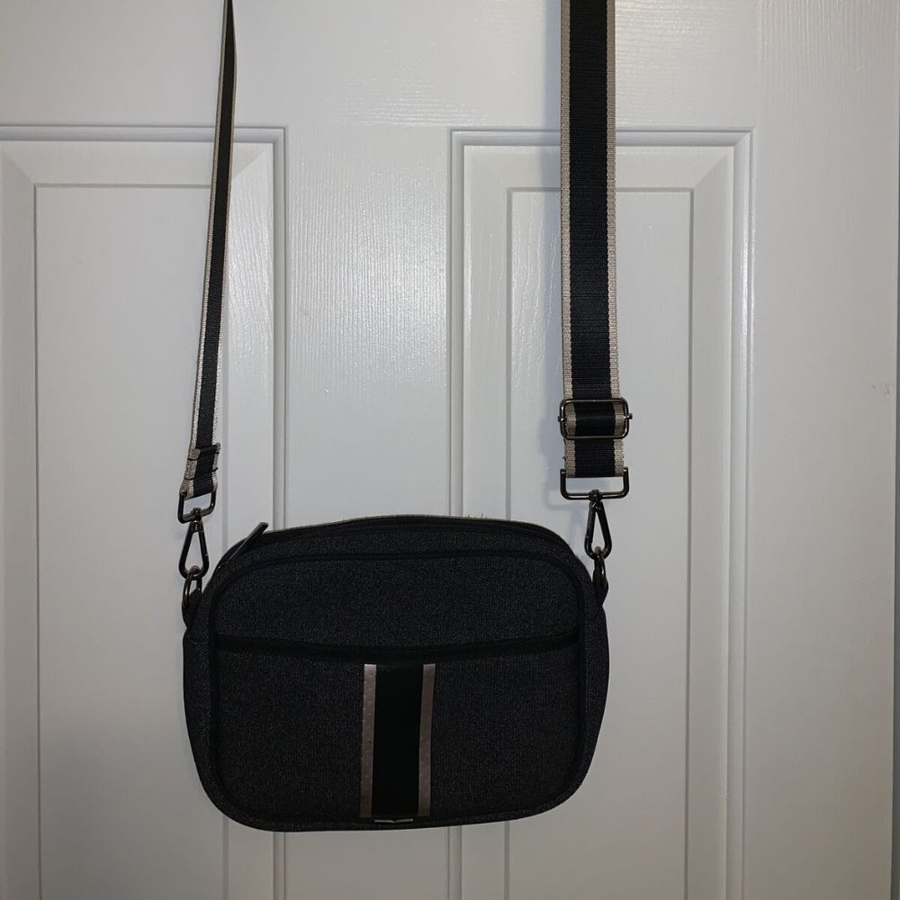 Haute Shore Drew Neoprene Crossbody Purse Bag Grand Black/Gray/Gold/Platinum